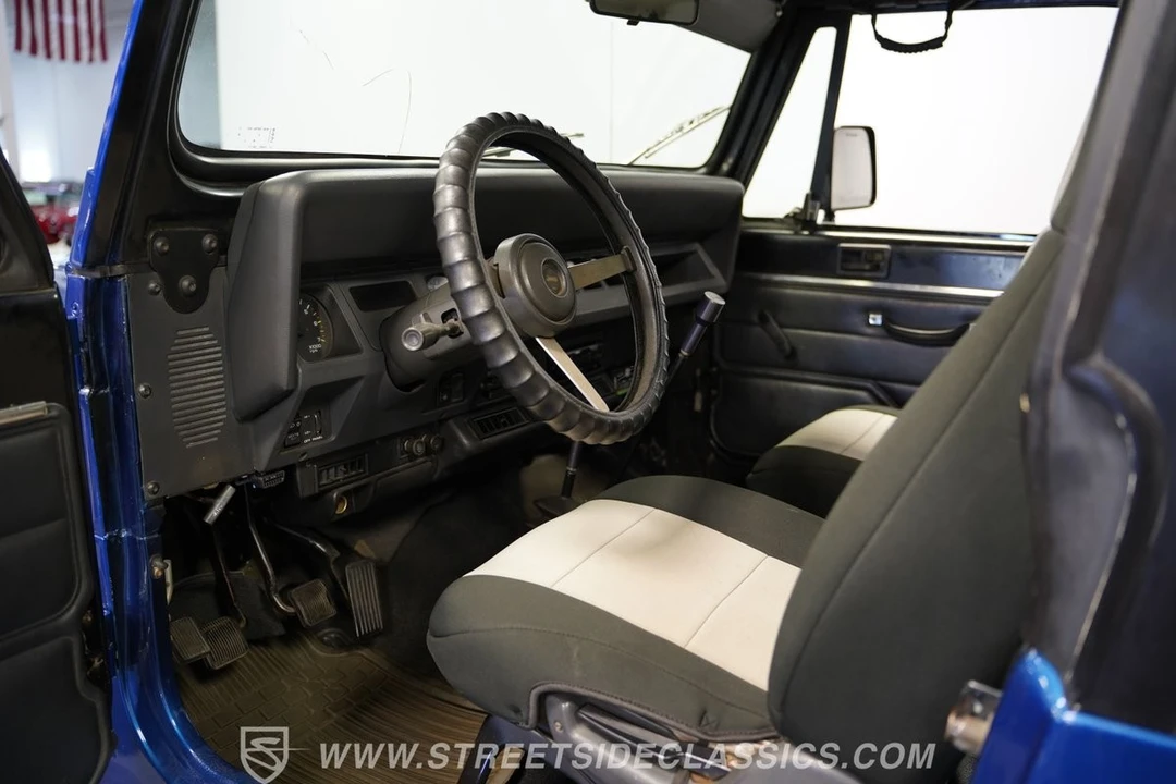 1995 Jeep YJ Wrangler - Image 5 of 12