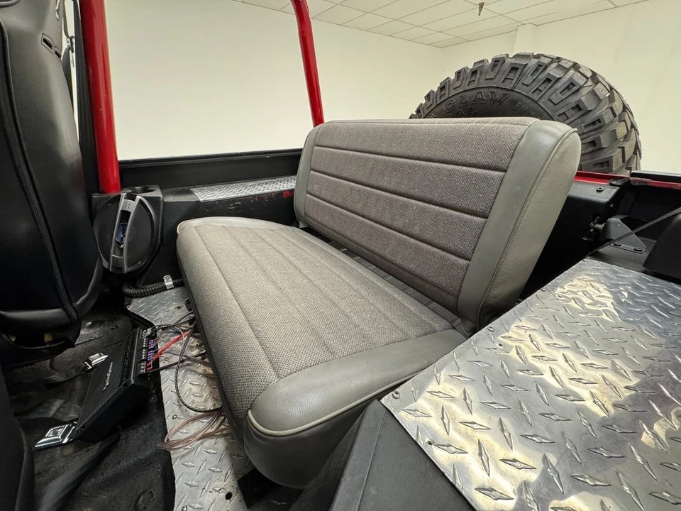 1995 Jeep YJ Wrangler - Image 4 of 6
