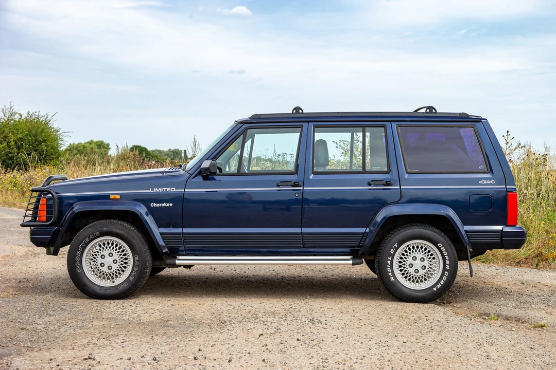 1995 Jeep XJ Cherokee - Image 13 of 30