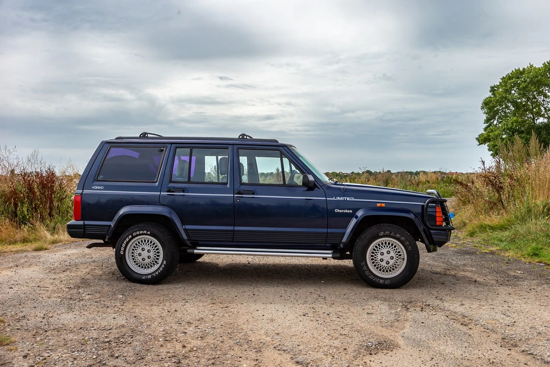 1995 Jeep XJ Cherokee - Image 12 of 30