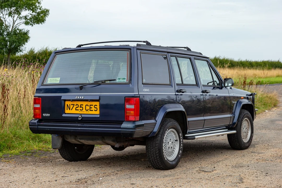 1995 Jeep XJ Cherokee - Image 14 of 30