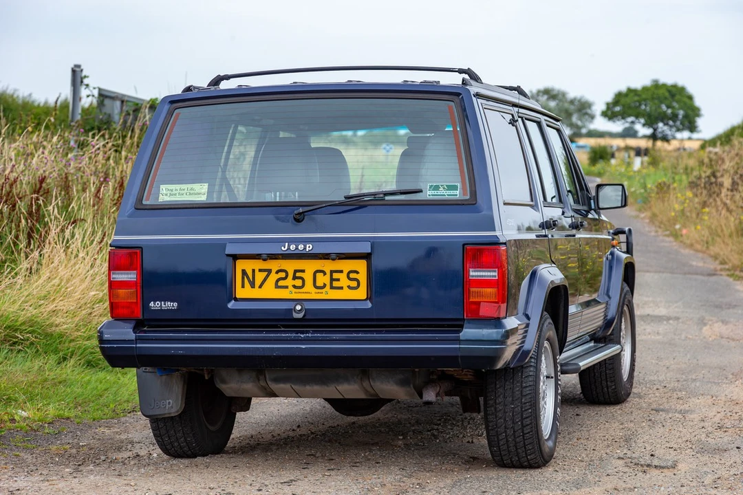 1995 Jeep XJ Cherokee - Image 8 of 30