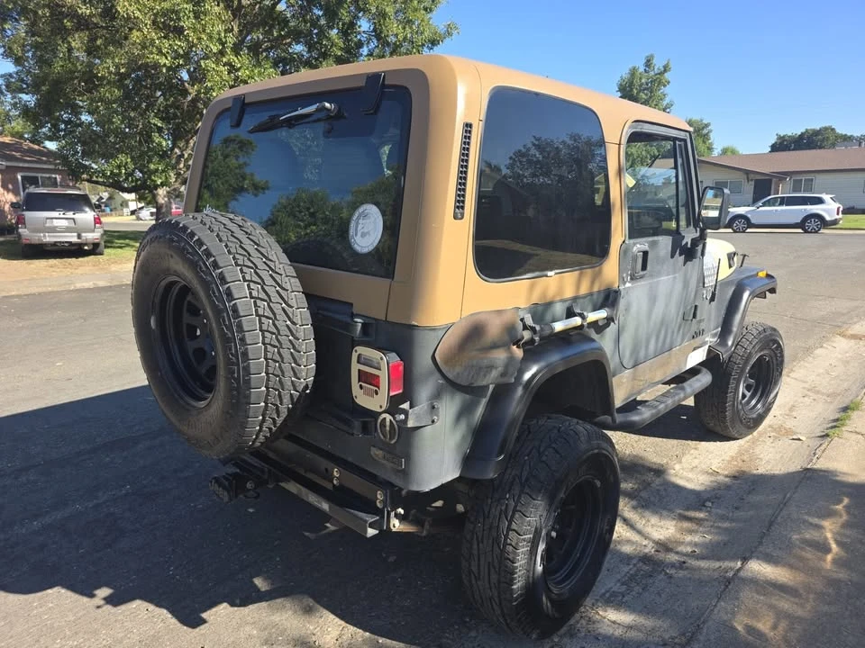 1995 Jeep YJ Wrangler - Image 5 of 10