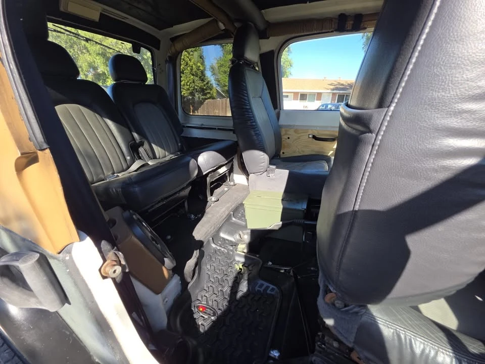 1995 Jeep YJ Wrangler - Image 9 of 10