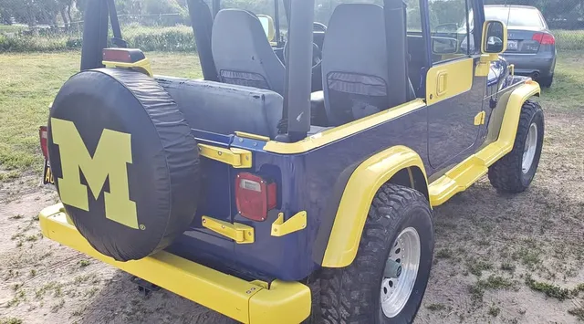 1995 Jeep Wrangler YJ 4.0 5-Speed