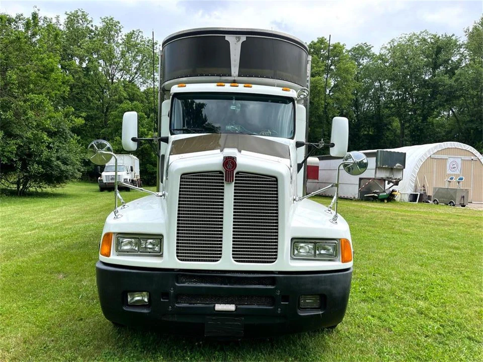 1995 Kenworth T800 - Image 3 of 31
