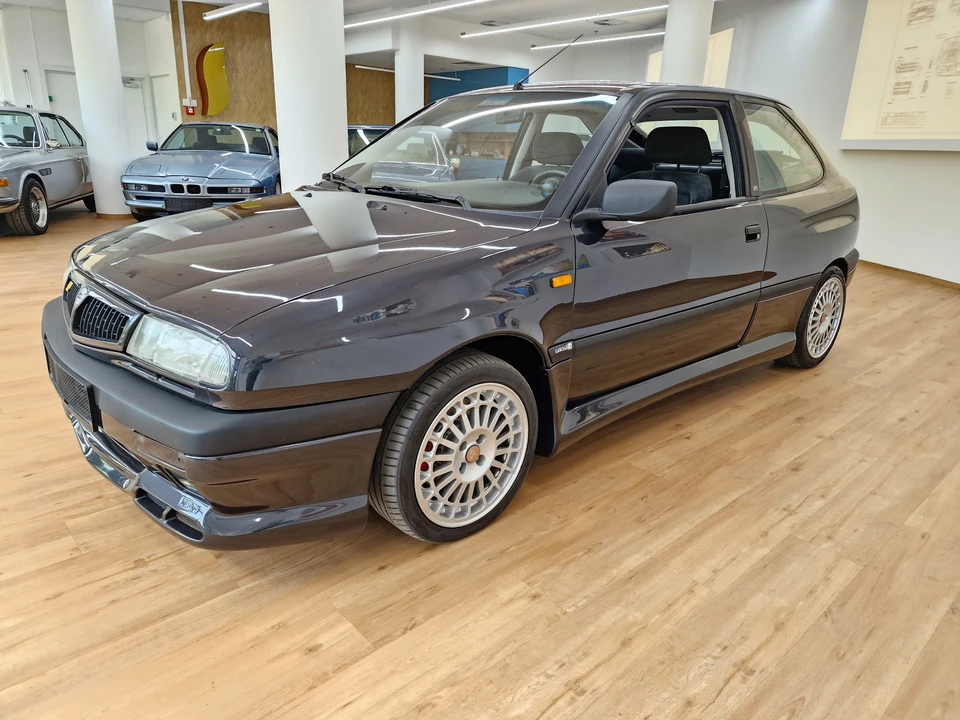 1995 Lancia Delta 1st Gen - Image 11 of 31