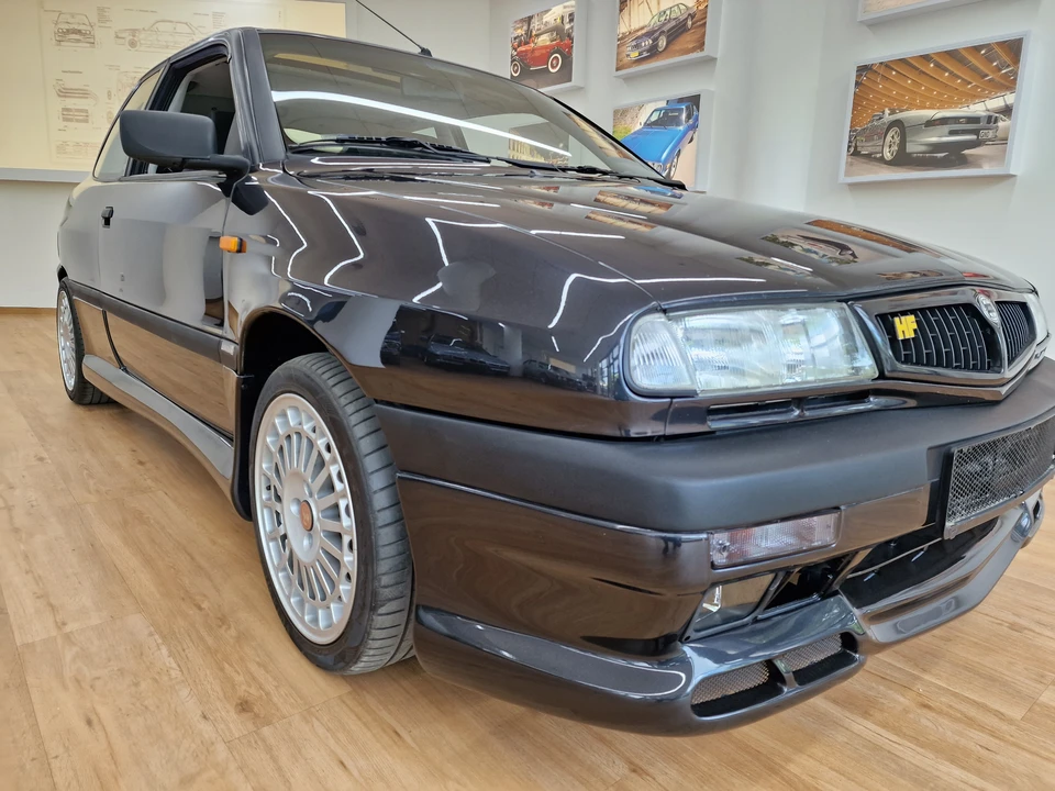 1995 Lancia Delta 1st Gen - Image 16 of 31