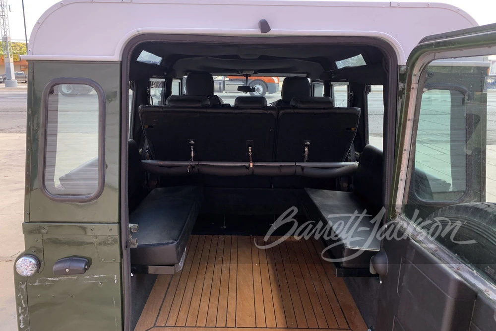 1995 Land Rover Defender 110 - Image 7 of 12