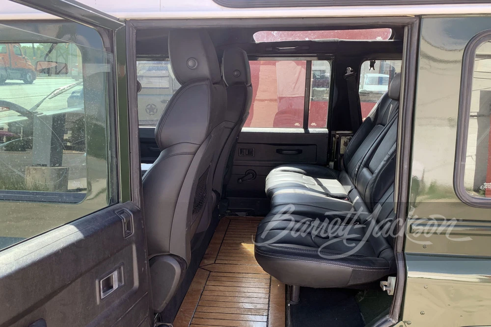 1995 Land Rover Defender 110 - Image 8 of 12