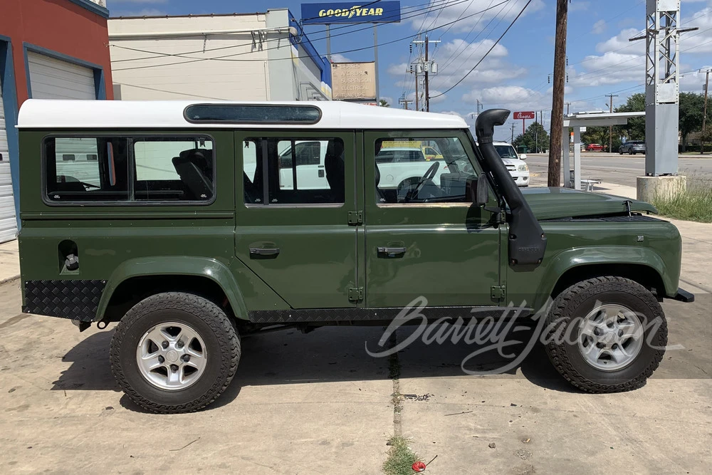 1995 Land Rover Defender 110 - Image 9 of 12