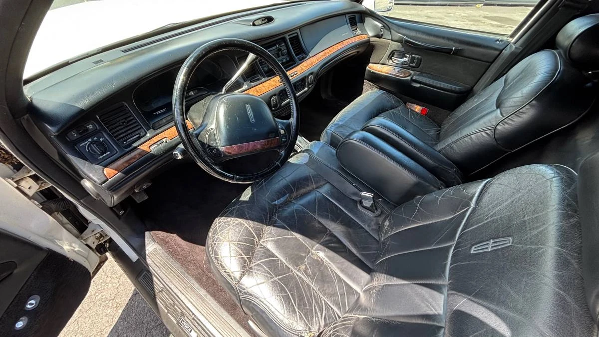 1995 Lincoln Continental 9th Gen - Image 19 of 19
