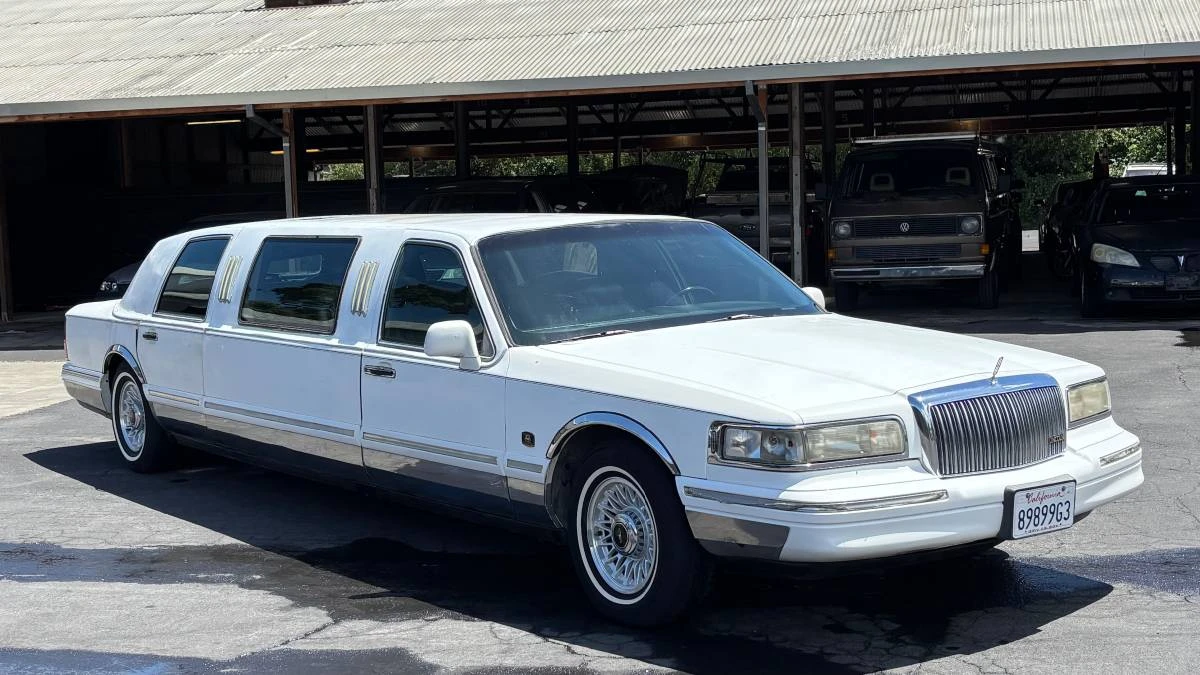 1995 Lincoln Continental 9th Gen - Image 6 of 19