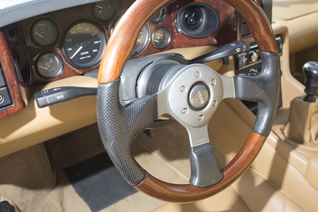 1995 Lotus Esprit Series 4 - Image 23 of 31