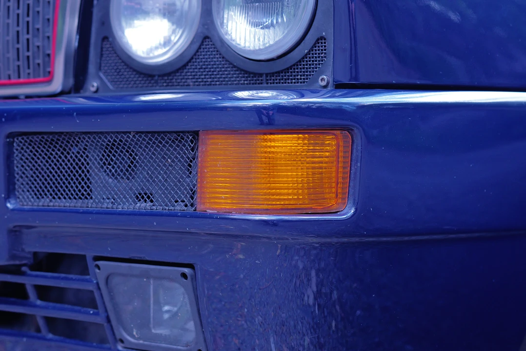 1995 Lancia Delta 1st Gen - Image 30 of 31