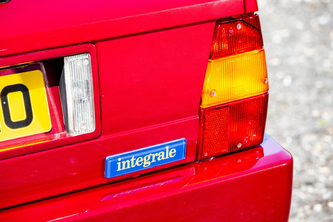 1995 Lancia Delta 1st Gen - Image 14 of 31