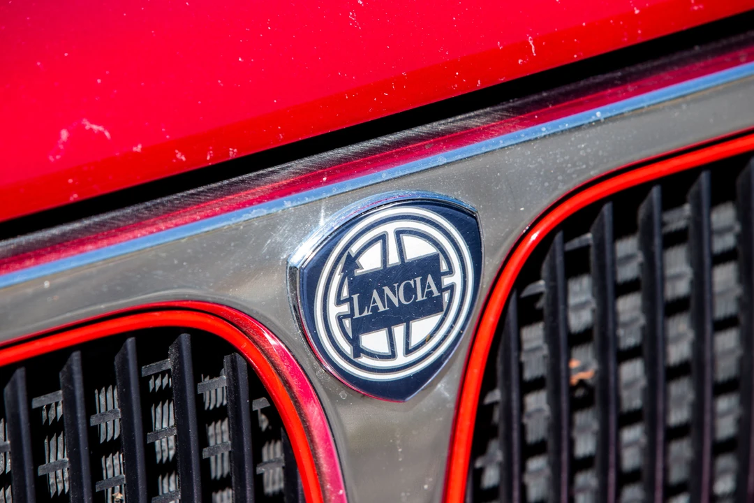 1995 Lancia Delta 1st Gen - Image 19 of 31