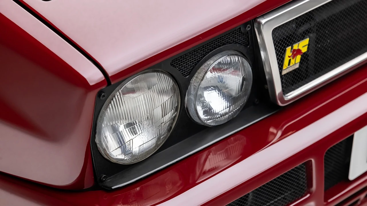 1995 Lancia Delta 1st Gen - Image 14 of 31