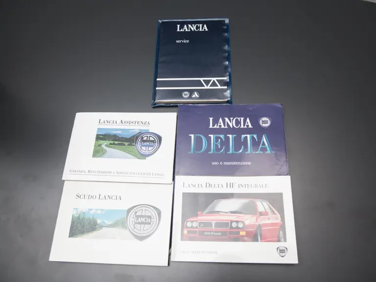 1995 Lancia Delta 1st Gen - Image 24 of 28