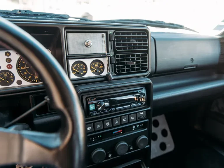 1995 Lancia Delta 1st Gen - Image 21 of 31