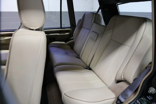 1995 Land Rover Range Rover Classic - Image 11 of 24