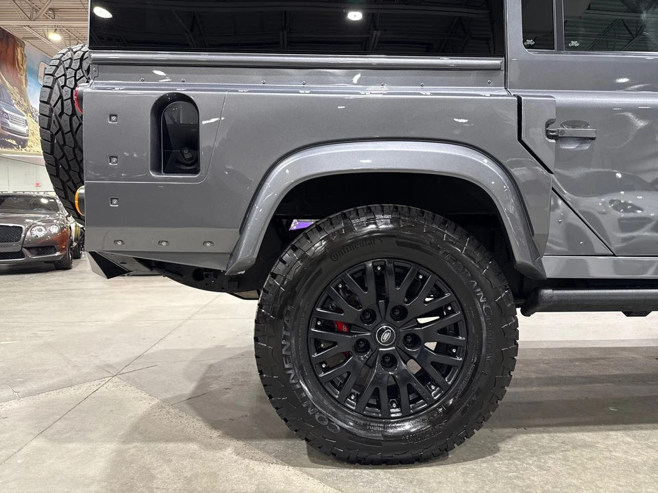 1995 Land Rover Defender 110 - Image 13 of 31