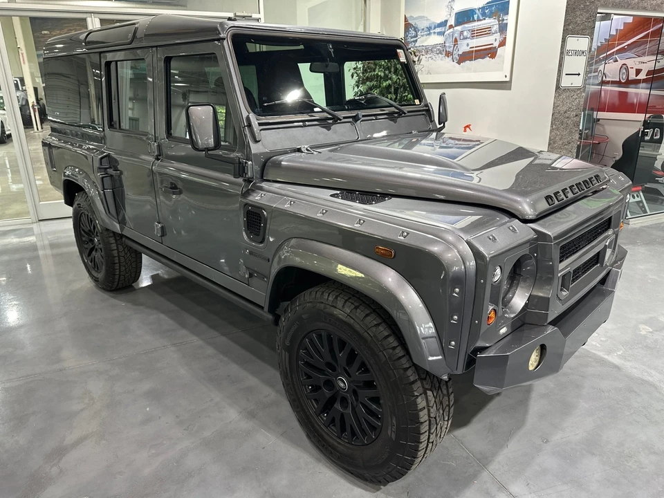 1995 Land Rover Defender 110 - Image 16 of 31