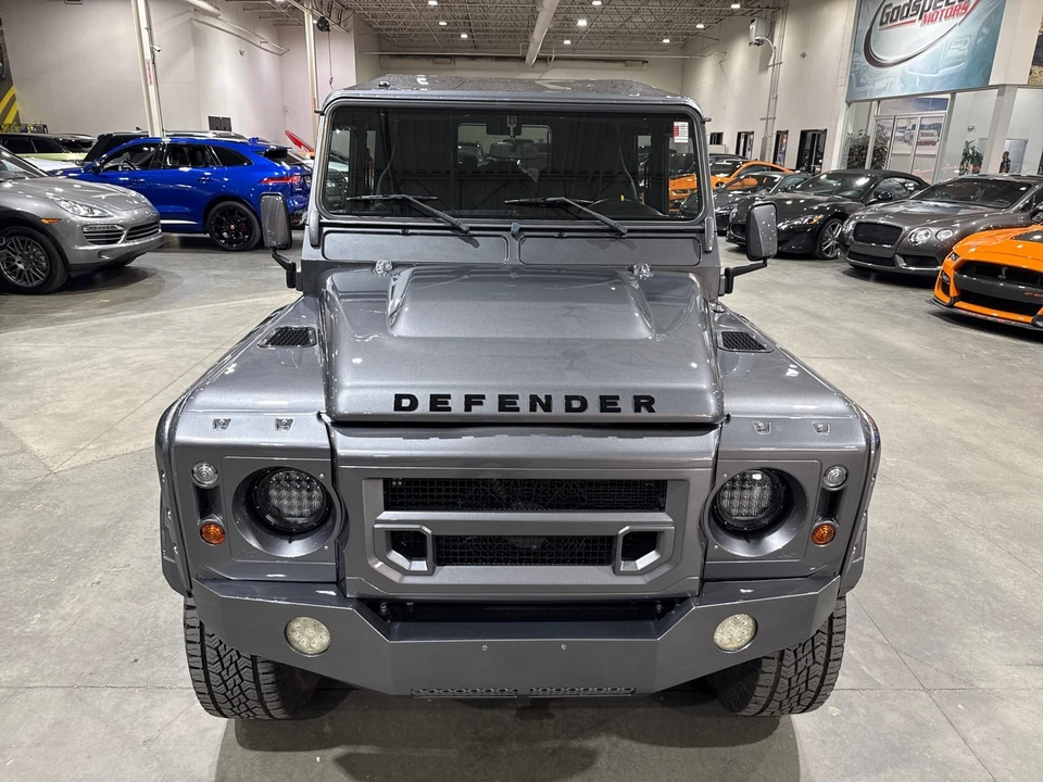 1995 Land Rover Defender 110 - Image 3 of 21