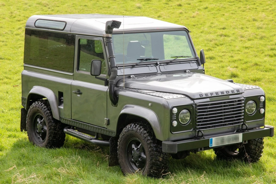 1995 Land Rover Defender - Image 9 of 30