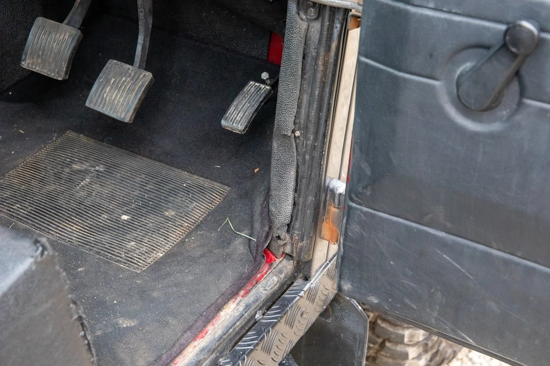 1995 Land Rover Defender - Image 17 of 30