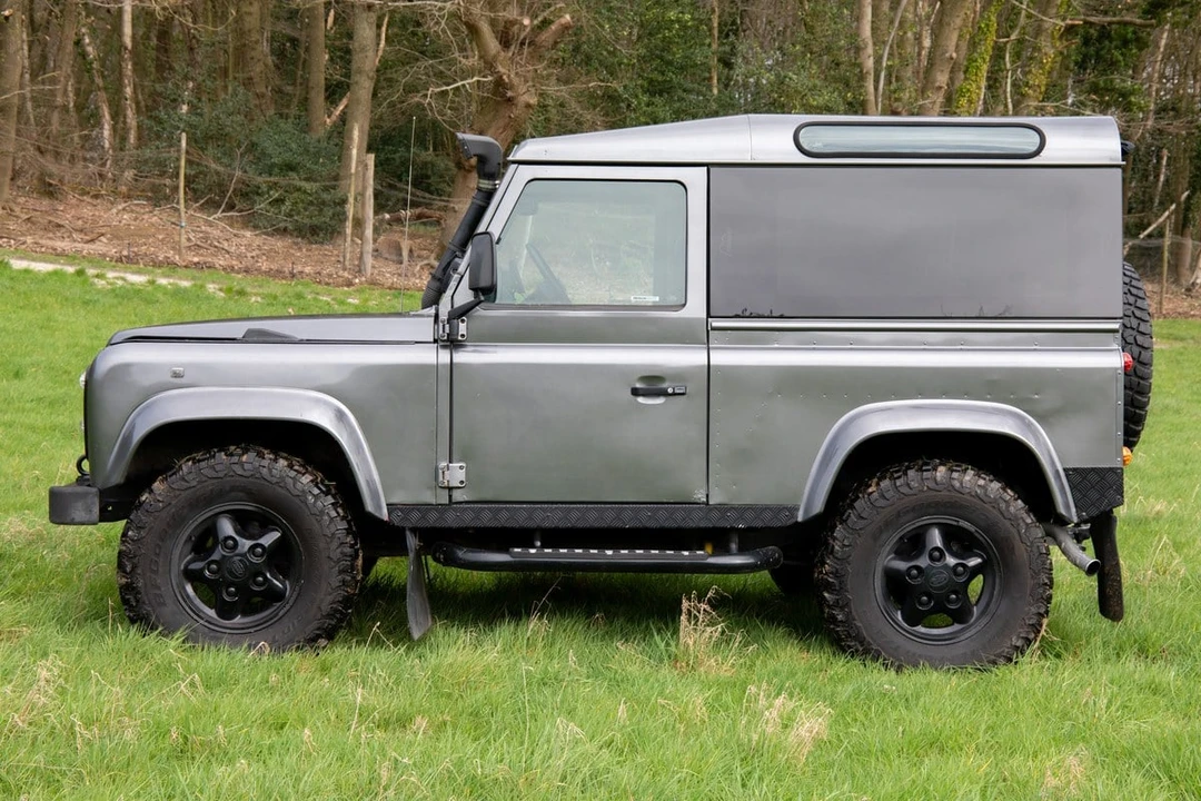 1995 Land Rover Defender - Image 4 of 30