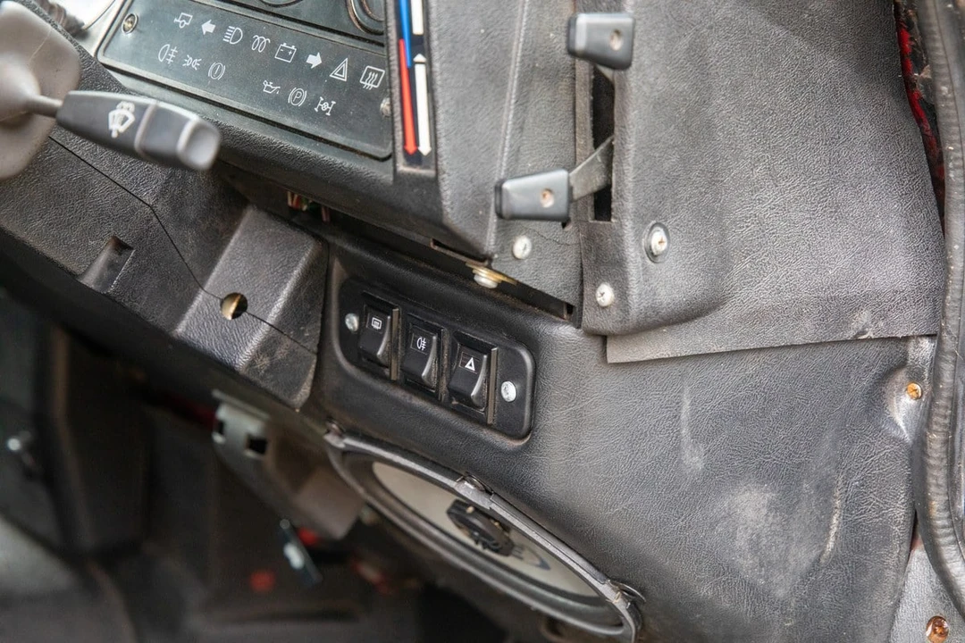 1995 Land Rover Defender - Image 15 of 30
