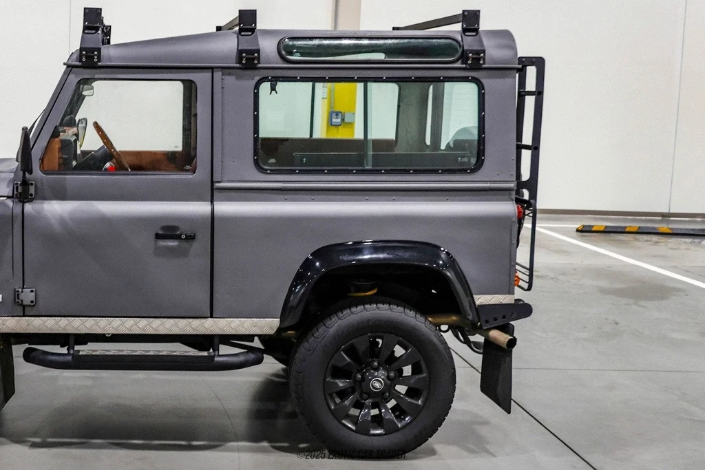 1995 Land Rover Defender 90 - Image 5 of 12