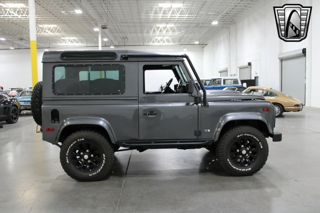 1995 Land Rover Defender - Image 8 of 12