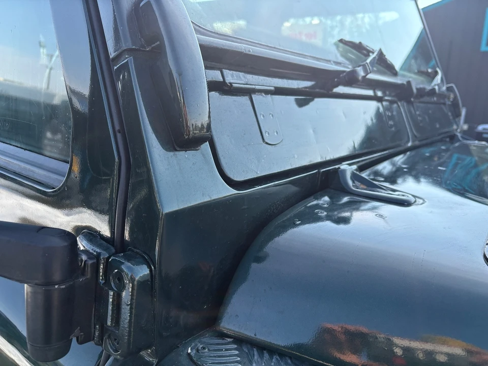 1995 Land Rover Defender 110 - Image 10 of 21