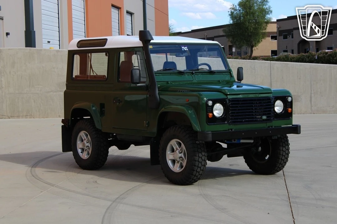 1995 Land Rover Defender - Image 5 of 12