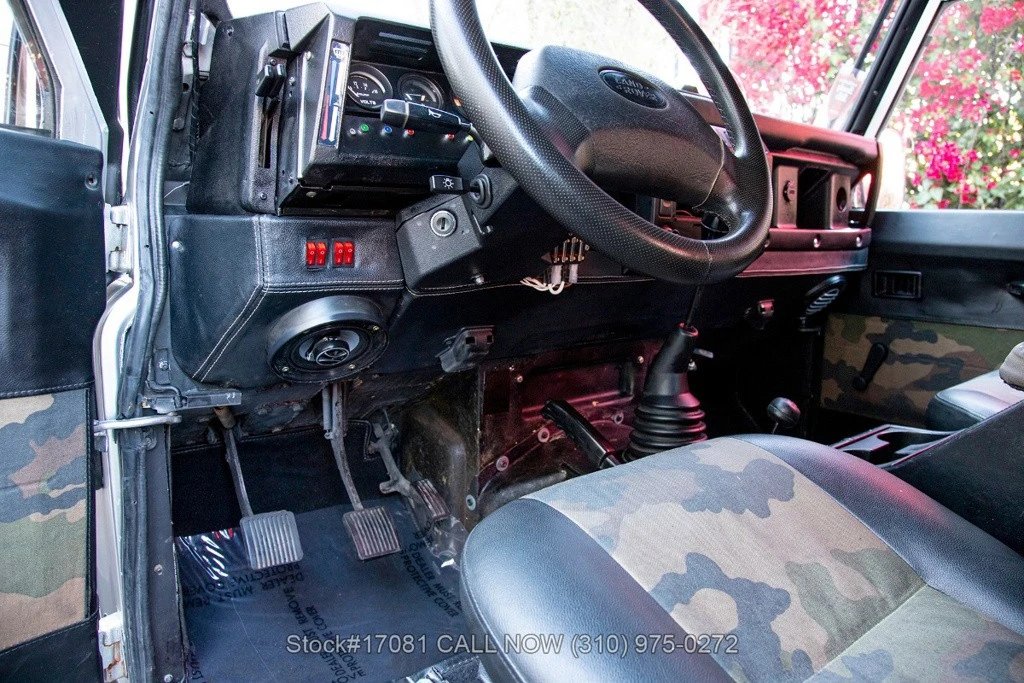 1995 Land Rover Defender - Image 19 of 24