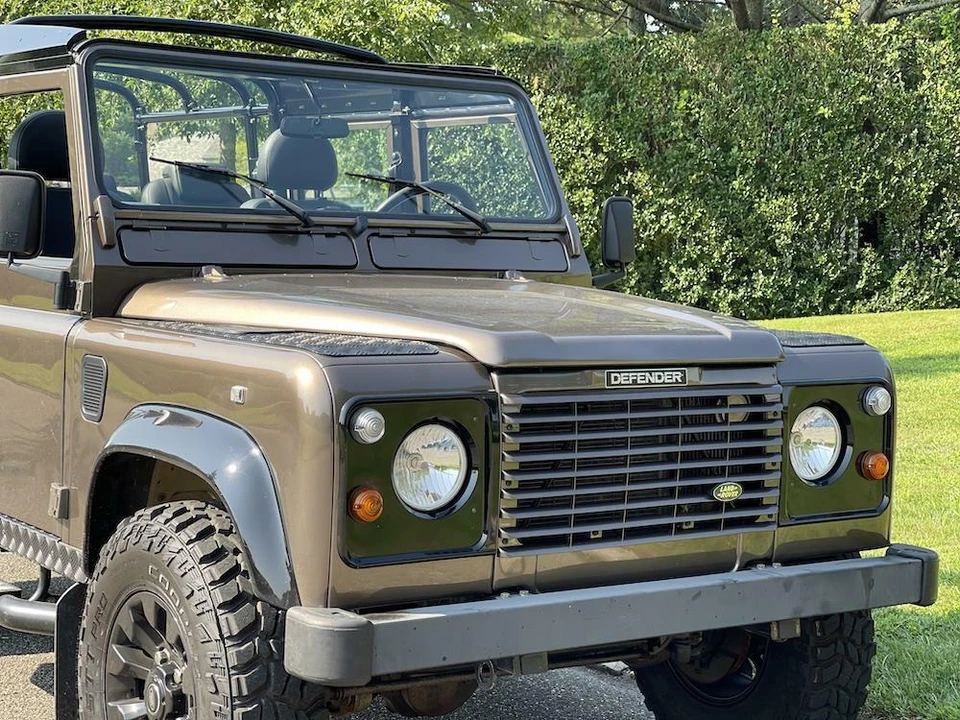 1995 Land Rover Defender 110 - Image 7 of 12