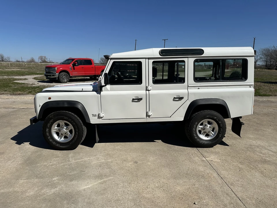 1995 Land Rover Defender 110 - Image 5 of 12
