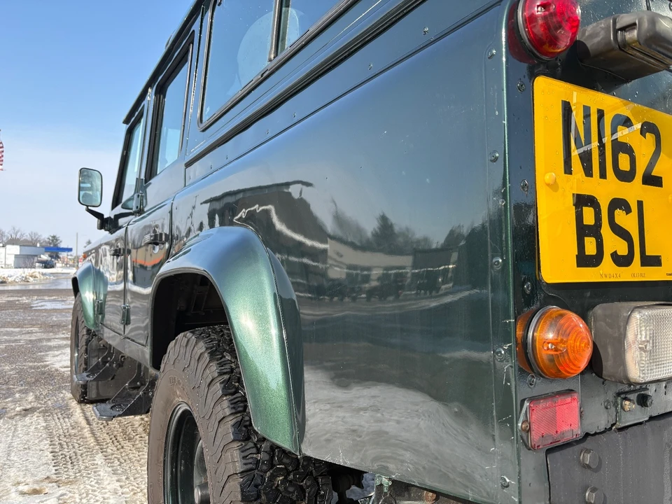 1995 Land Rover Defender 110 - Image 12 of 21