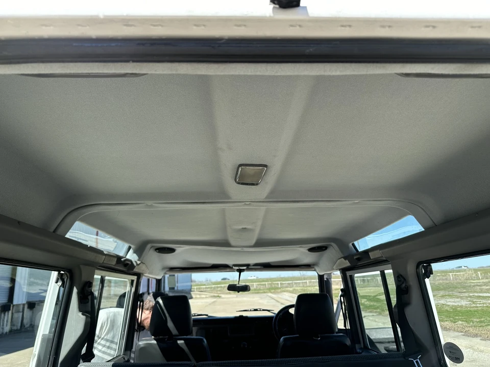 1995 Land Rover Defender 110 - Image 12 of 12