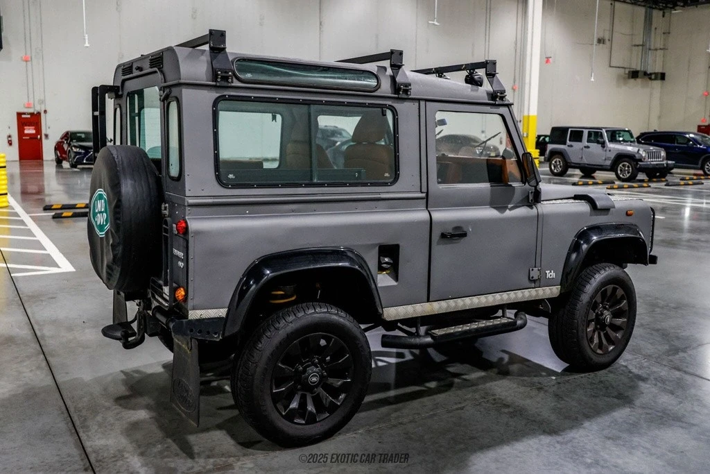 1995 Land Rover Defender 90 - Image 8 of 12