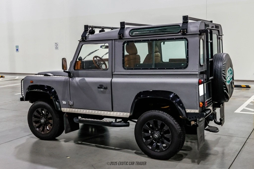 1995 Land Rover Defender 90 - Image 6 of 12