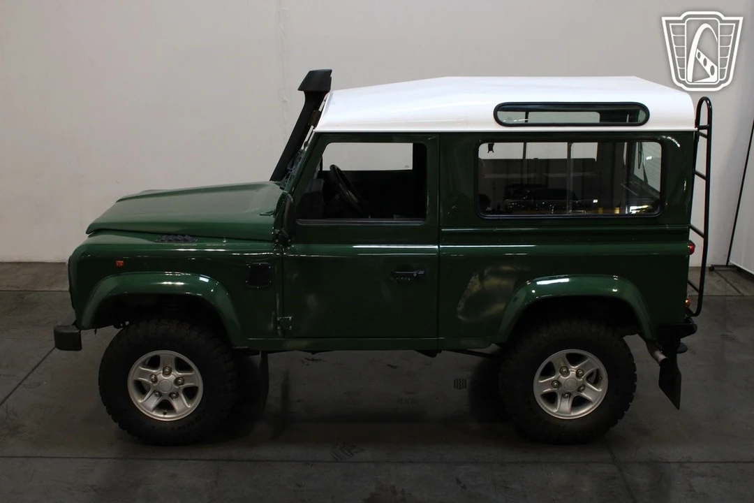 1995 Land Rover Defender - Image 10 of 12