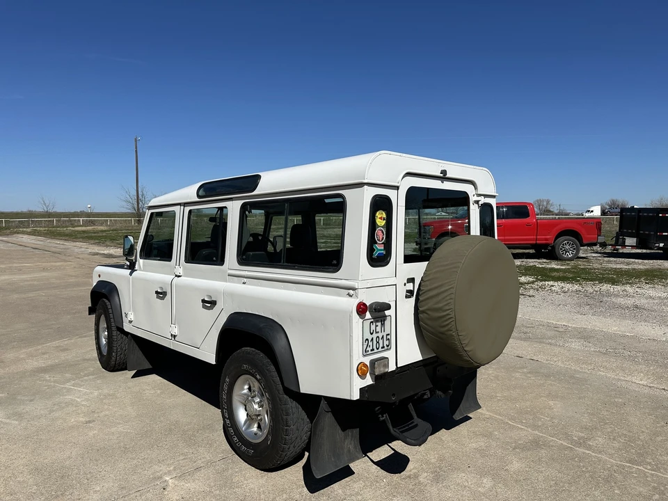 1995 Land Rover Defender 110 - Image 6 of 12