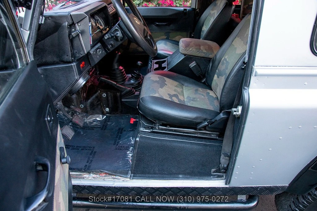 1995 Land Rover Defender - Image 16 of 24