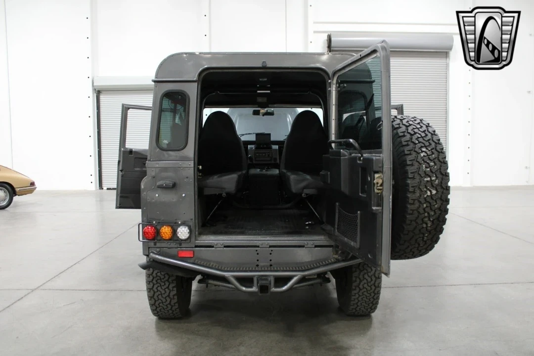 1995 Land Rover Defender - Image 11 of 12