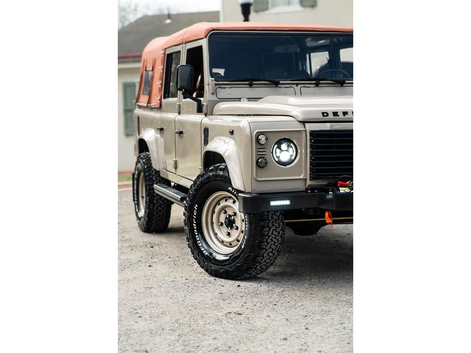 1995 Land Rover Defender 110 - Image 7 of 31