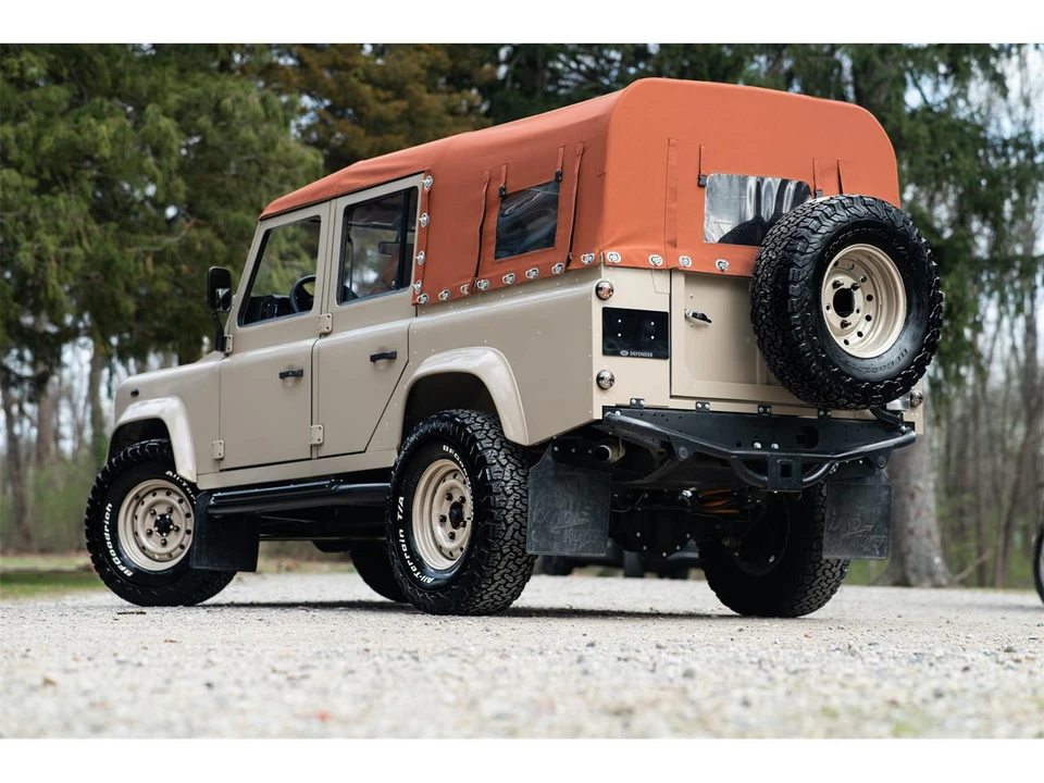 1995 Land Rover Defender 110 - Image 10 of 31