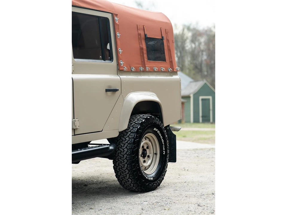 1995 Land Rover Defender 110 - Image 12 of 31
